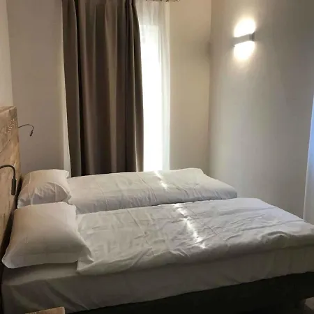 In Tignale/gardasee 34085 Apartamento *