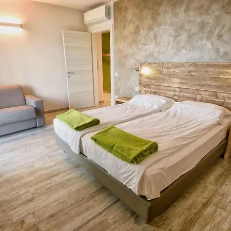 In Tignale/gardasee 34085 Apartamento