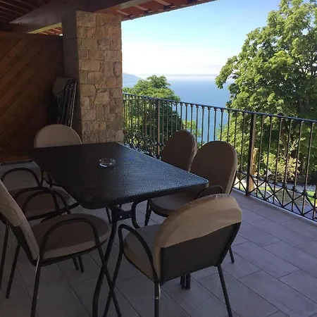 Apartamento In Tignale/gardasee 34085 Tignale