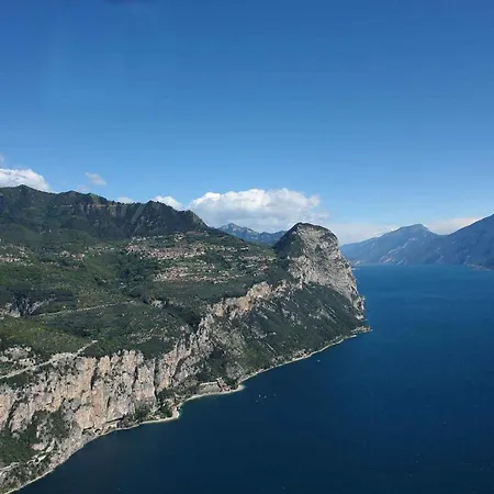 In Tignale/gardasee 34085 Apartamento