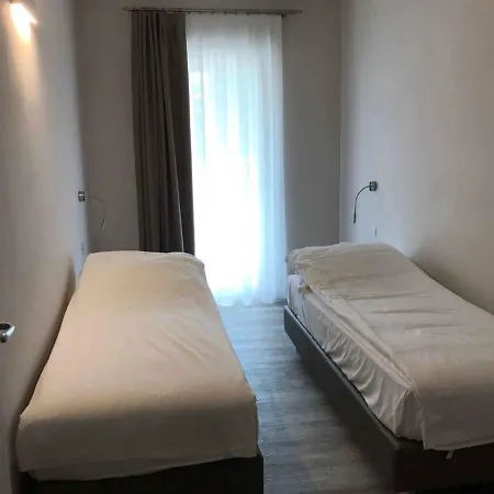 In Tignale/gardasee 34085 Apartamento *