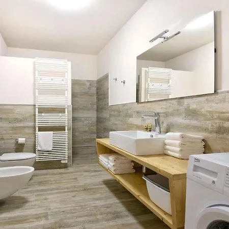 Apartamento In Tignale/gardasee 34085 Tignale