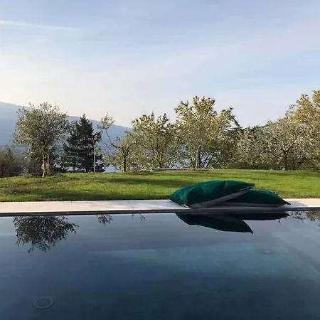 Apartamento In Tignale/gardasee 34085 Tignale
